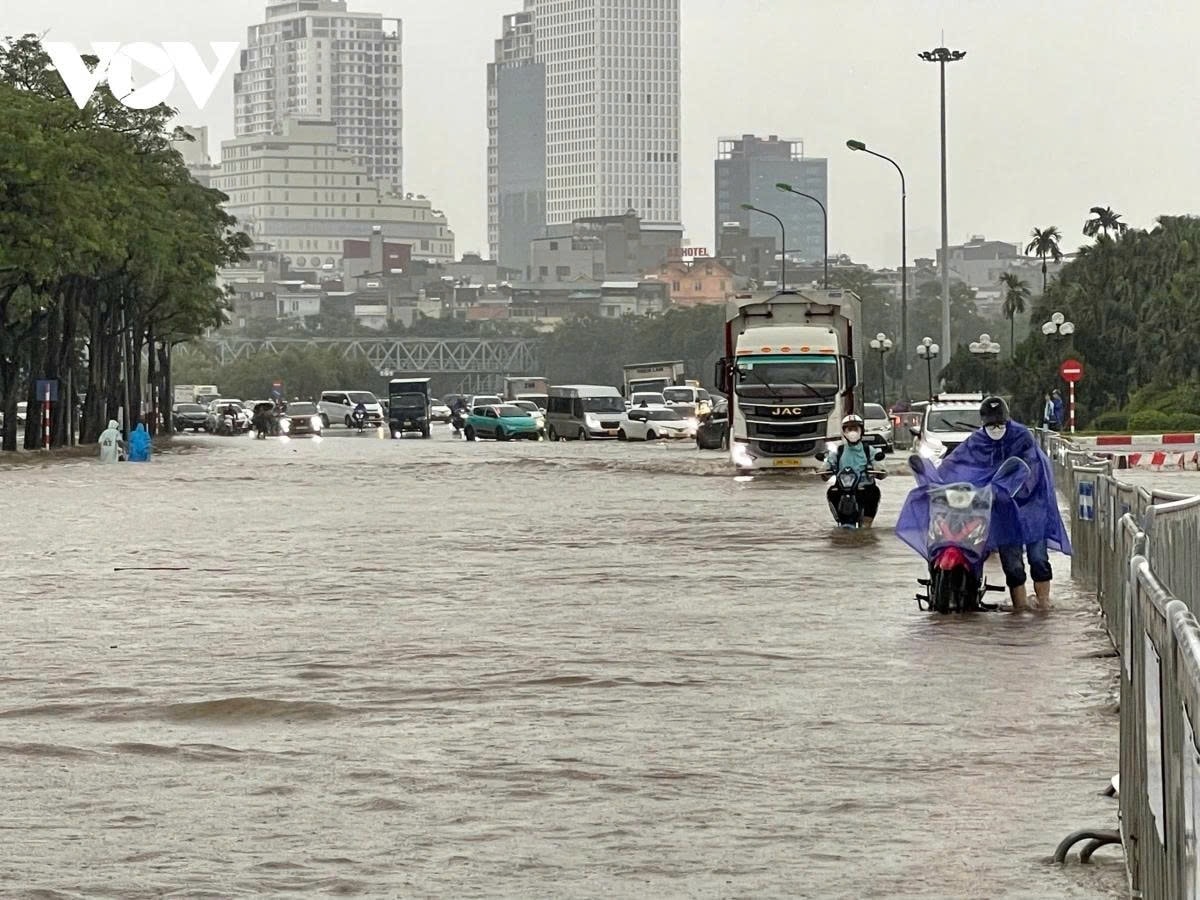 ha noi bao gio moi thoat canh mua la ngap hinh anh 1