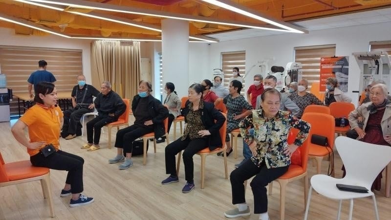 khong gian cho nguoi gia nhu cau buc thiet trong do thi hien dai hinh anh 2