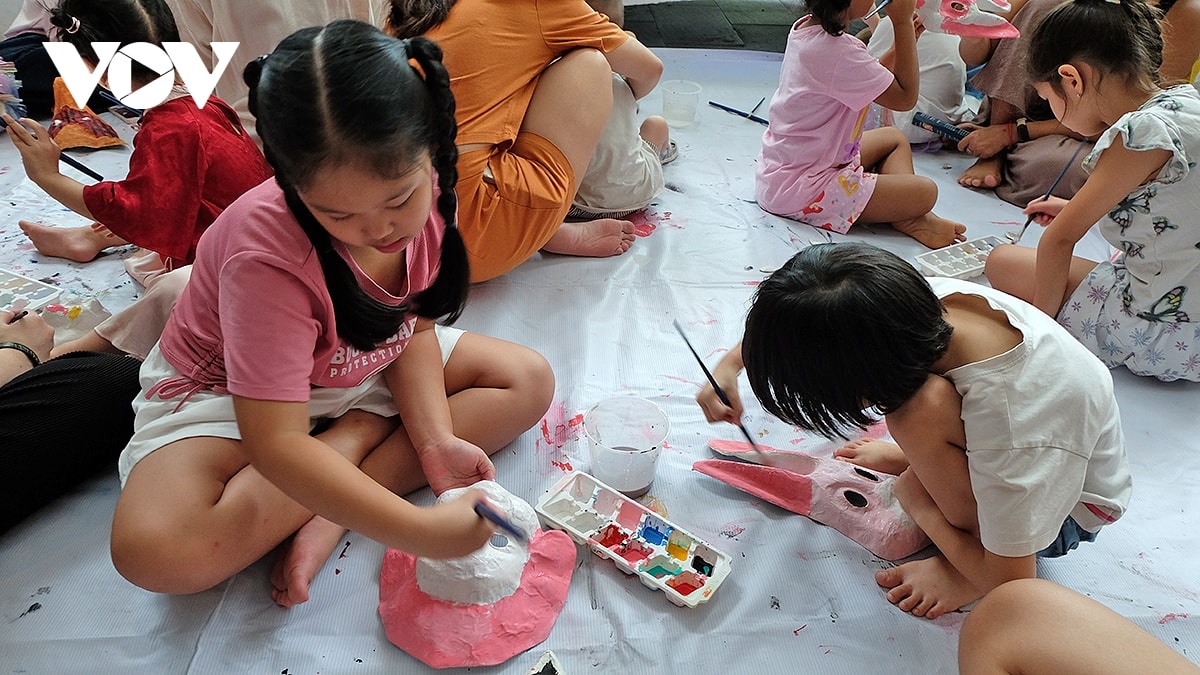 ron rang vui tet trung thu tai bao tang dan toc hoc viet nam hinh anh 12