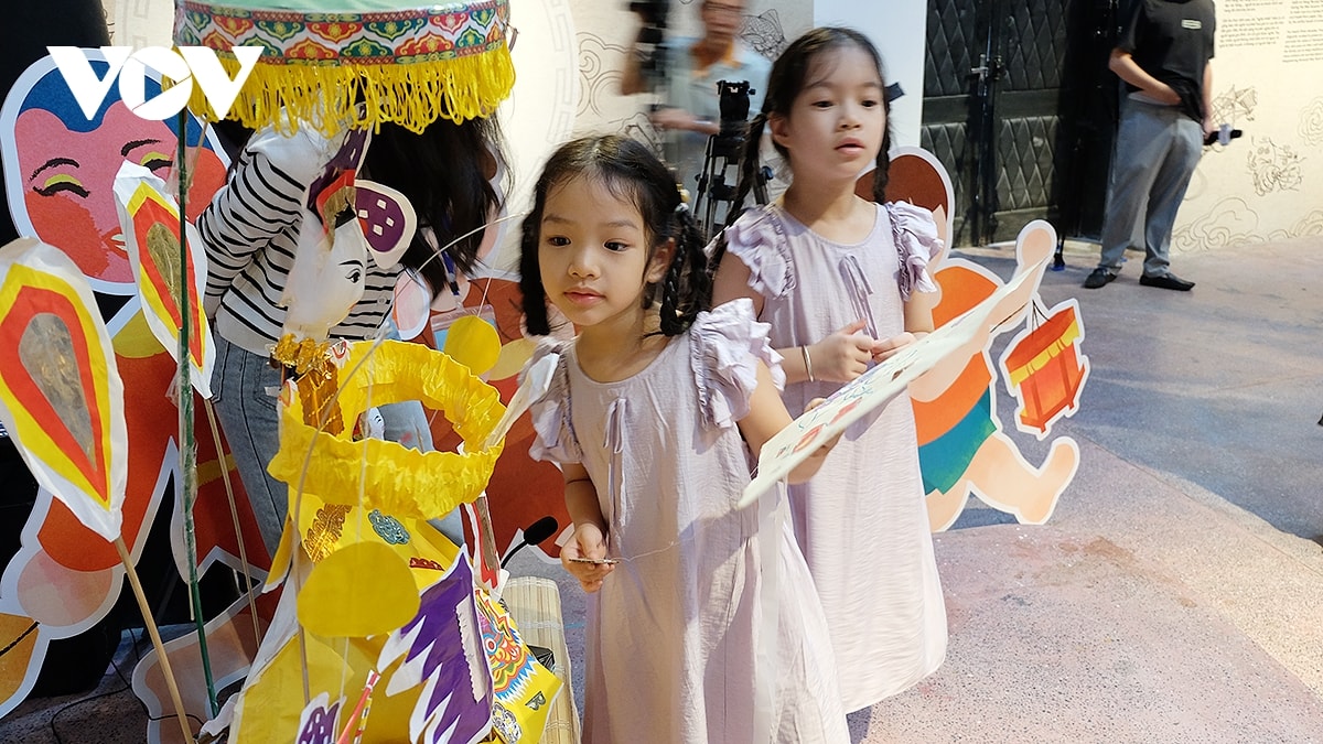 ron rang vui tet trung thu tai bao tang dan toc hoc viet nam hinh anh 20