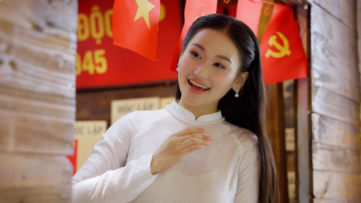 mua thu ha noi trong tieng hat day cam xuc cua le minh ngoc hinh anh 1