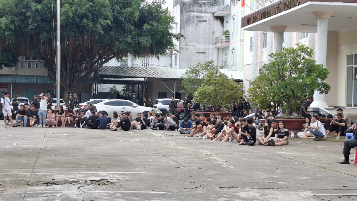 kiểm tra đột xuất phát hiện 16 đối tượng dương tính với ma túy ở cần thơ hình ảnh 1 kiem tra dot xuat phat hien 16 doi tuong duong tinh voi ma tuy o can tho hinh anh 1
