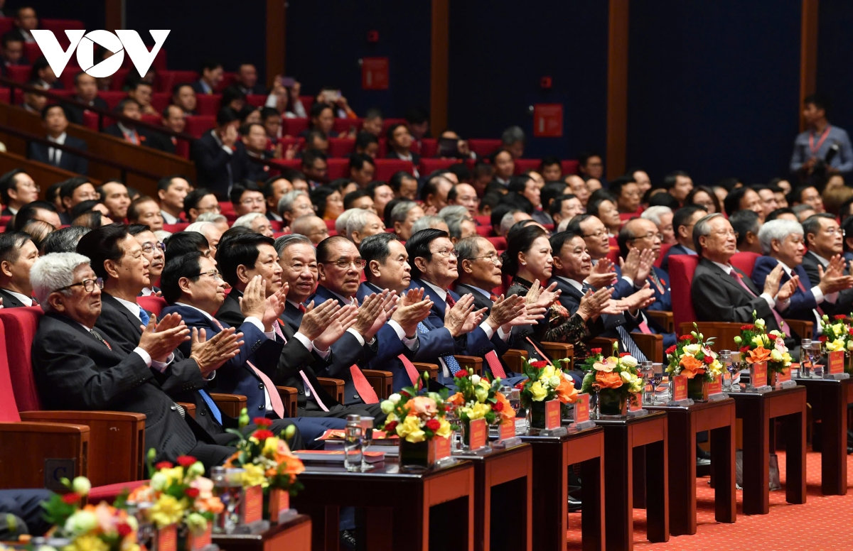 tổng bí thư tô lâm Đây là lúc phải nắm bắt được thời cơ, đi tắt đón đầu hình ảnh 2 tong bi thu to lam Day la luc phai nam bat duoc thoi co, di tat don dau hinh anh 2
