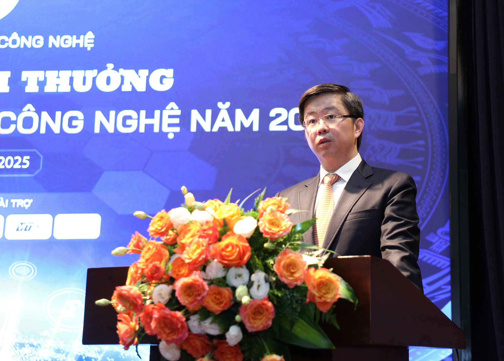 Thứ trưởng Bộ KH&CN Bùi Hoàng Phương phát biểu tại buổi trao giải. (Ảnh: Bộ KH&CN)