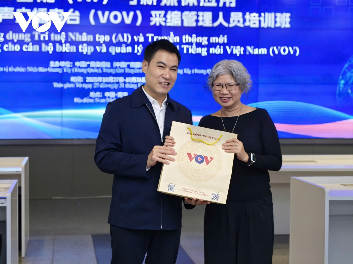 vov và quảng tây nhật báo khai giảng lớp bồi dưỡng ứng dụng ai, truyền thông mới hình ảnh 4 vov va quang tay nhat bao khai giang lop boi duong ung dung ai, truyen thong moi hinh anh 4