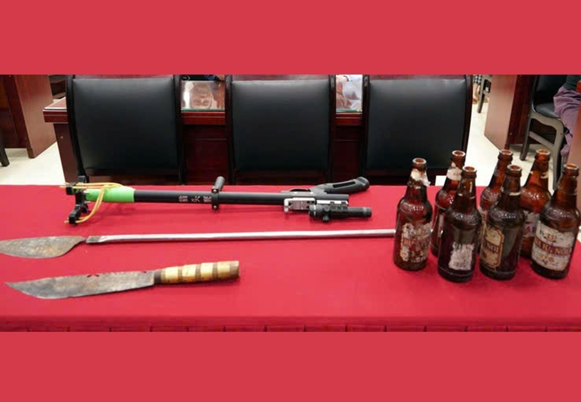 21 hoc sinh o ha noi mang hung khi giai quyet mau thuan bi cong an trieu tap hinh anh 2