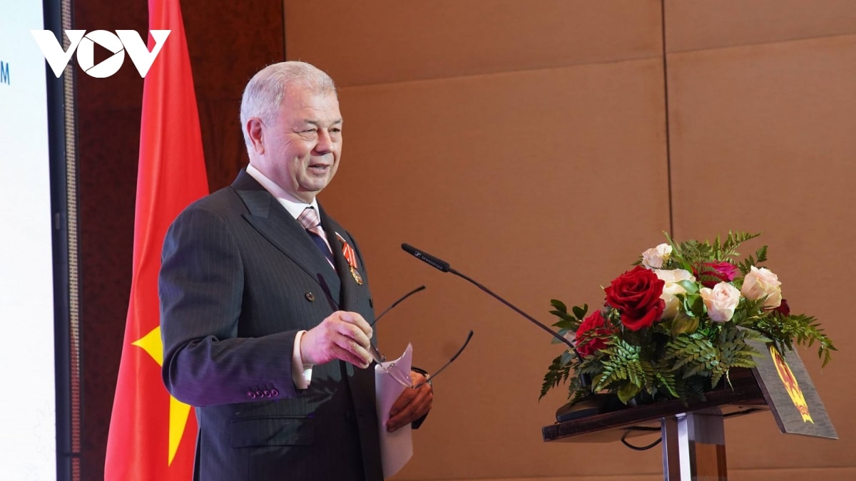 trao tặng huân chương hữu nghị cho người bạn nga của việt nam hình ảnh 3 trao tang huan chuong huu nghi cho nguoi ban nga cua viet nam hinh anh 3