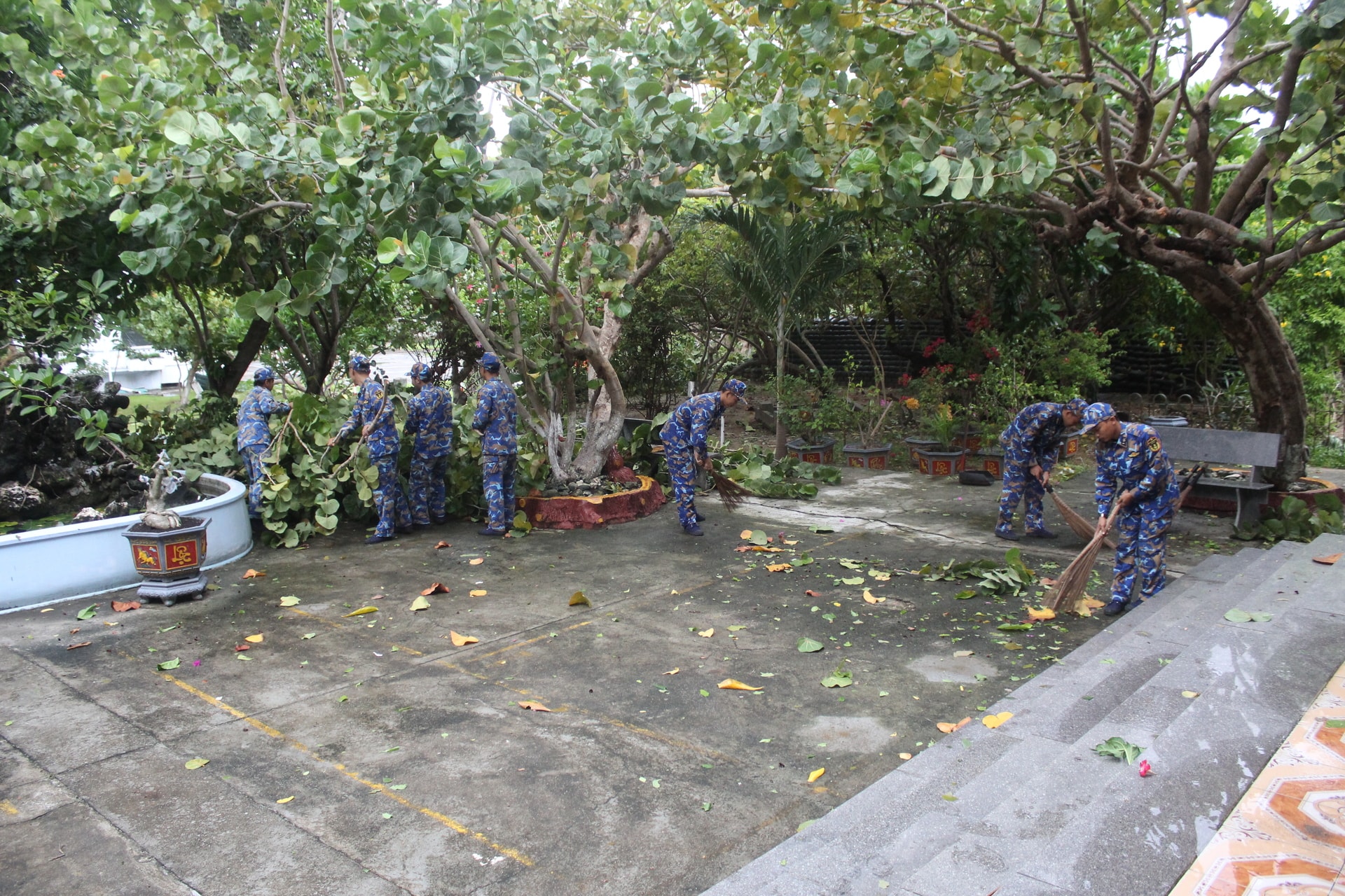 Đặc khu Trường Sa ở Khánh Hoà khi cơn bão số 13 đi qua - 1