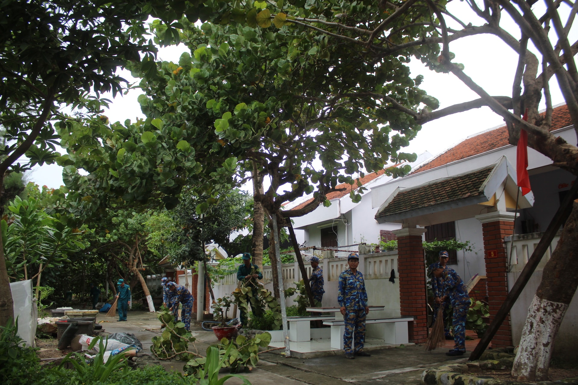 Đặc khu Trường Sa ở Khánh Hoà khi cơn bão số 13 đi qua - 2