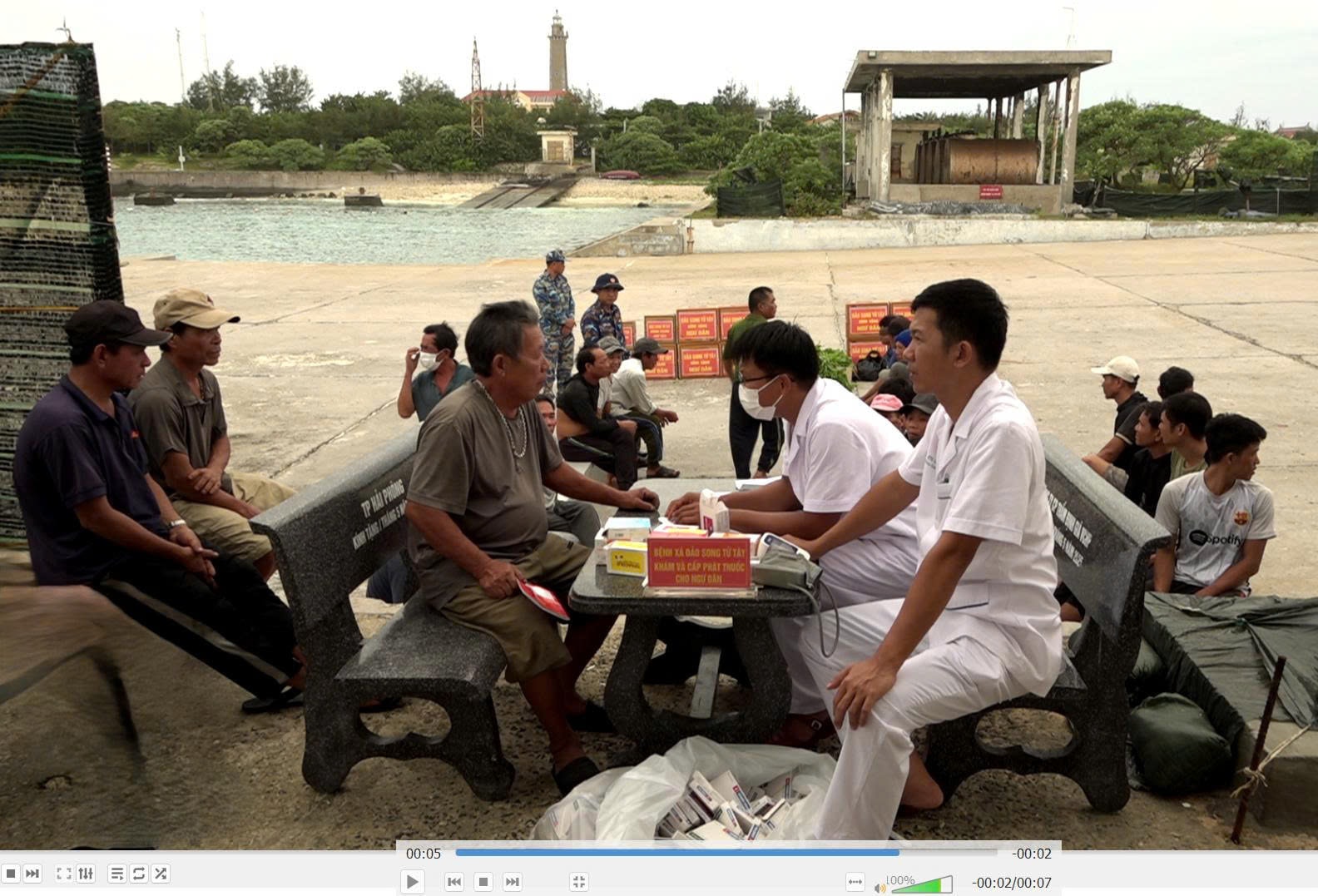 Đặc khu Trường Sa ở Khánh Hoà khi cơn bão số 13 đi qua - 5