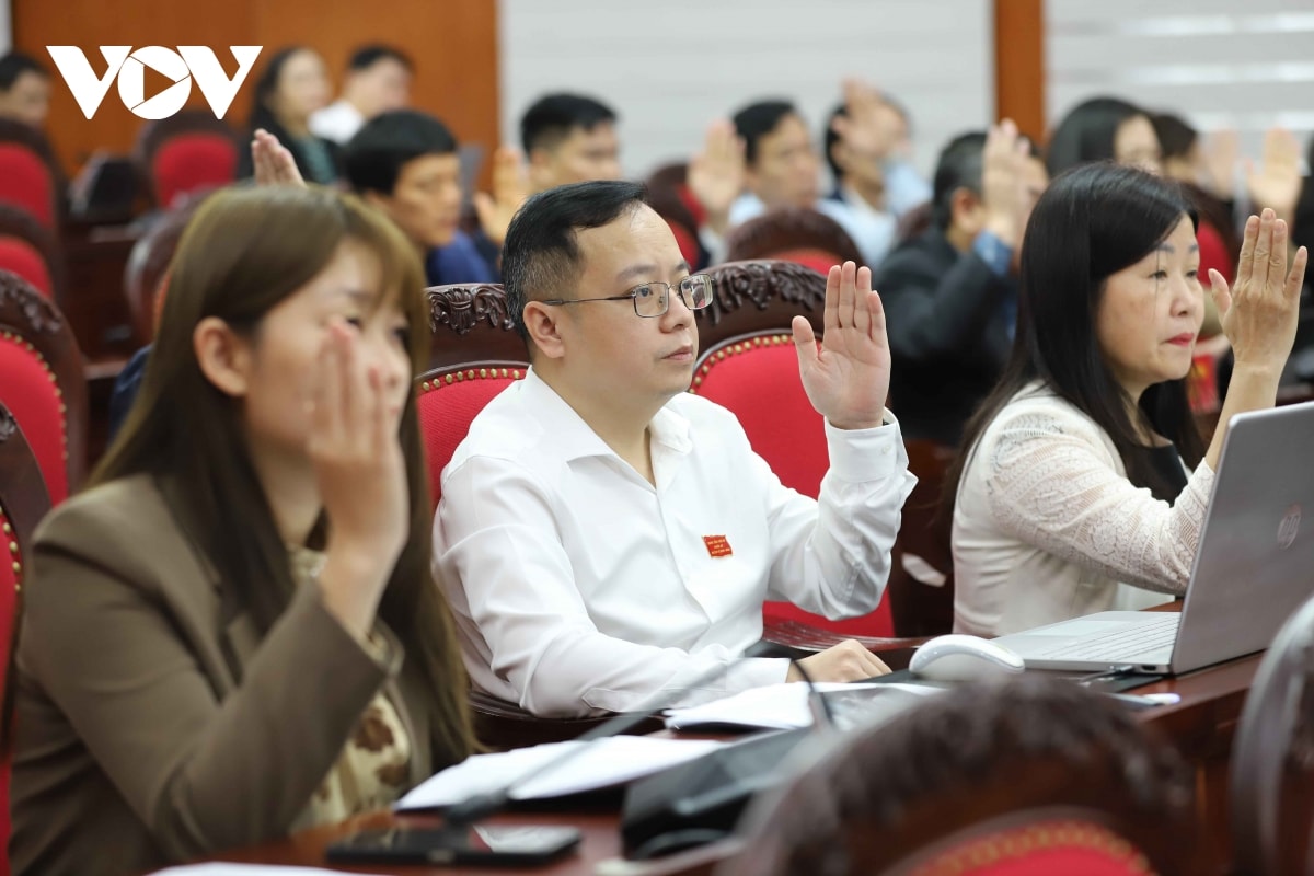 hDnd tinh son la thong qua nhieu noi dung quan trong, xem xet cong tac nhan su hinh anh 2