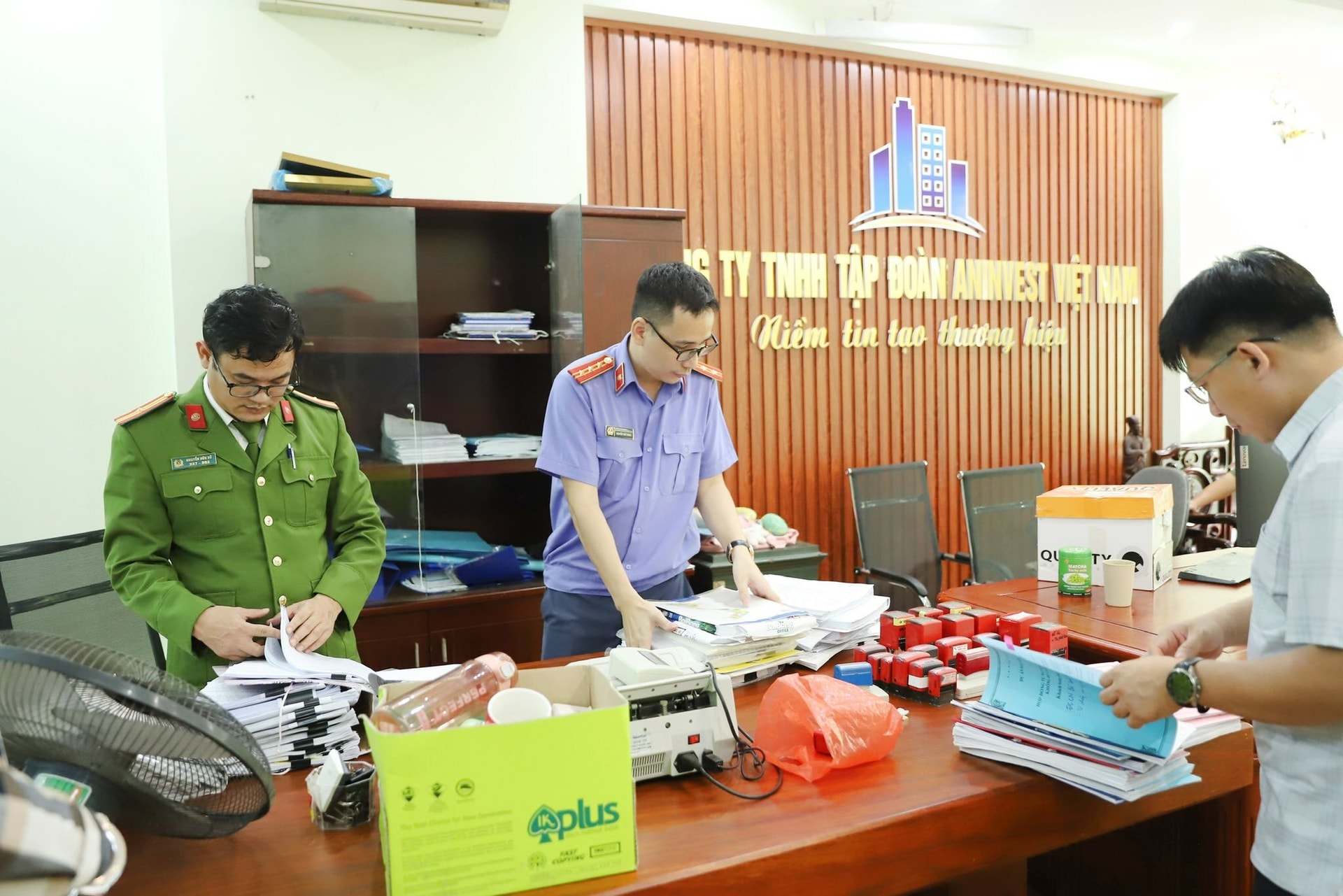 Công ty TNHH Đầu tư và Xây dựng Hiền Khiêm đổi tên thành Công ty TNHH Tập đoàn ANINVEST Việt Nam để tiếp tục thực hiện hành vi lừa đảo.