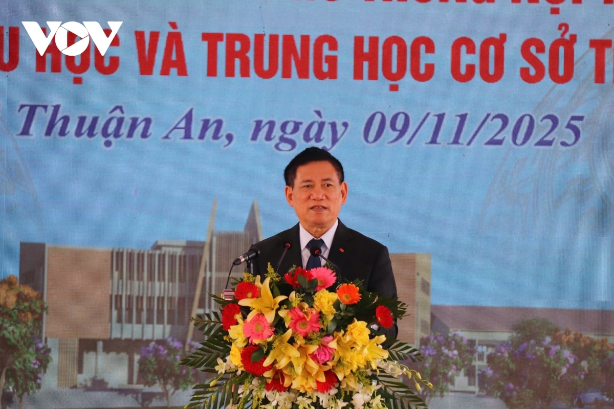Dong loat khoi cong xay dung nhieu truong noi tru tren toan quoc hinh anh 1