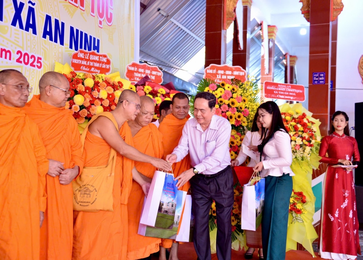 chu tich quoc hoi mat tran to quoc can phat huy toi da quyen lam chu cua nhan dan hinh anh 4