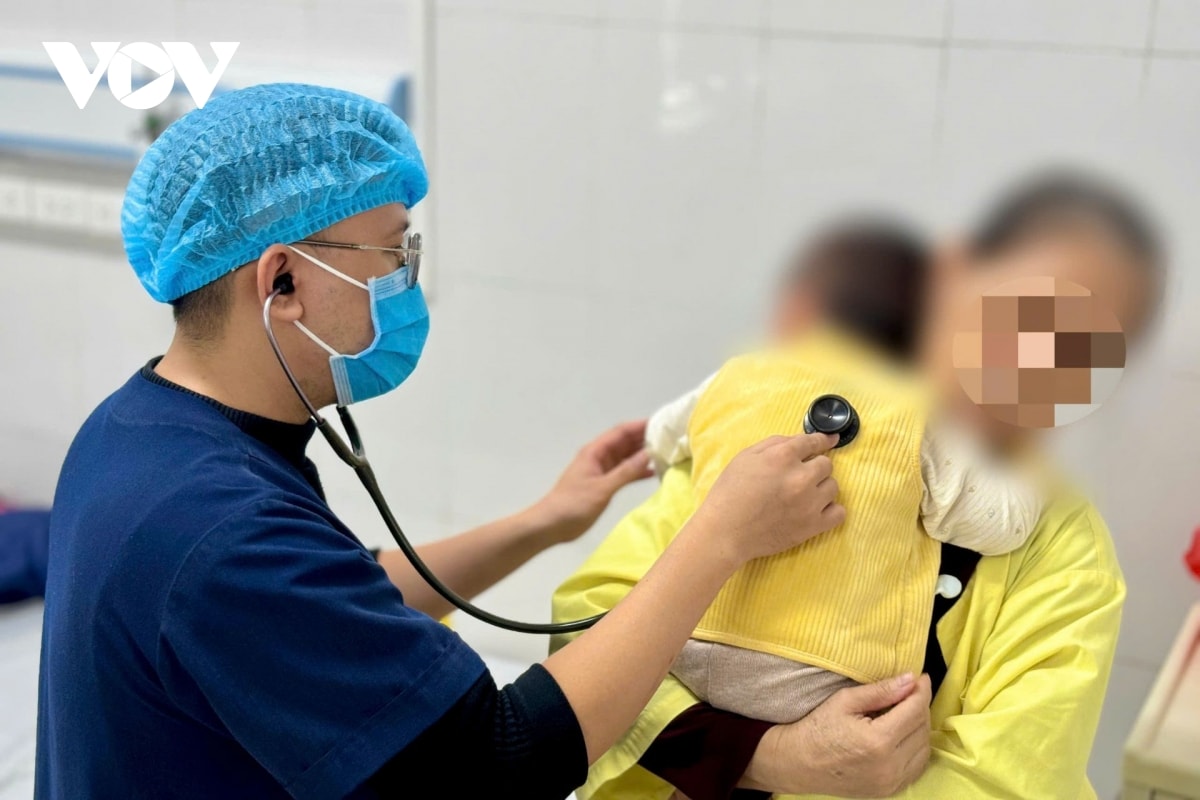 gia tăng trẻ mắc cúm a nhập viện, bác sĩ cảnh báo nguy cơ biến chứng nặng hình ảnh 1 gia tang tre mac cum a nhap vien, bac si canh bao nguy co bien chung nang hinh anh 1