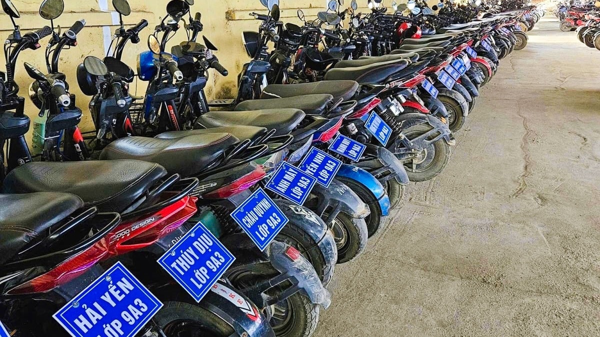 gan bien ten xe dap dien, hoc sinh hinh thanh y thuc van hoa giao thong hoc duong hinh anh 2