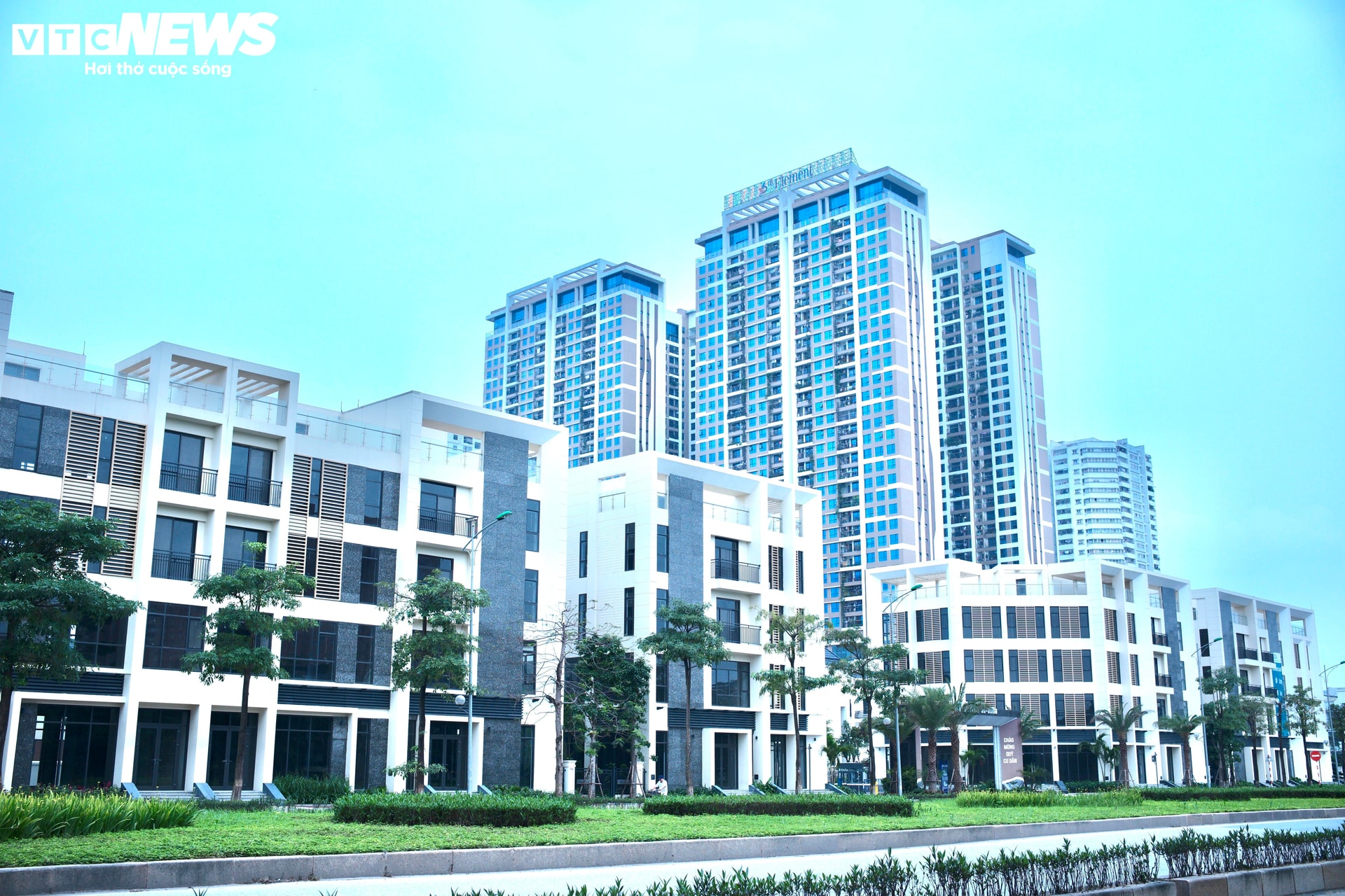 Thị trường bất động sản có thể bị ảnh hưởng khi lãi suất huy động tăng. (Ảnh minh họa: Công Hiếu).