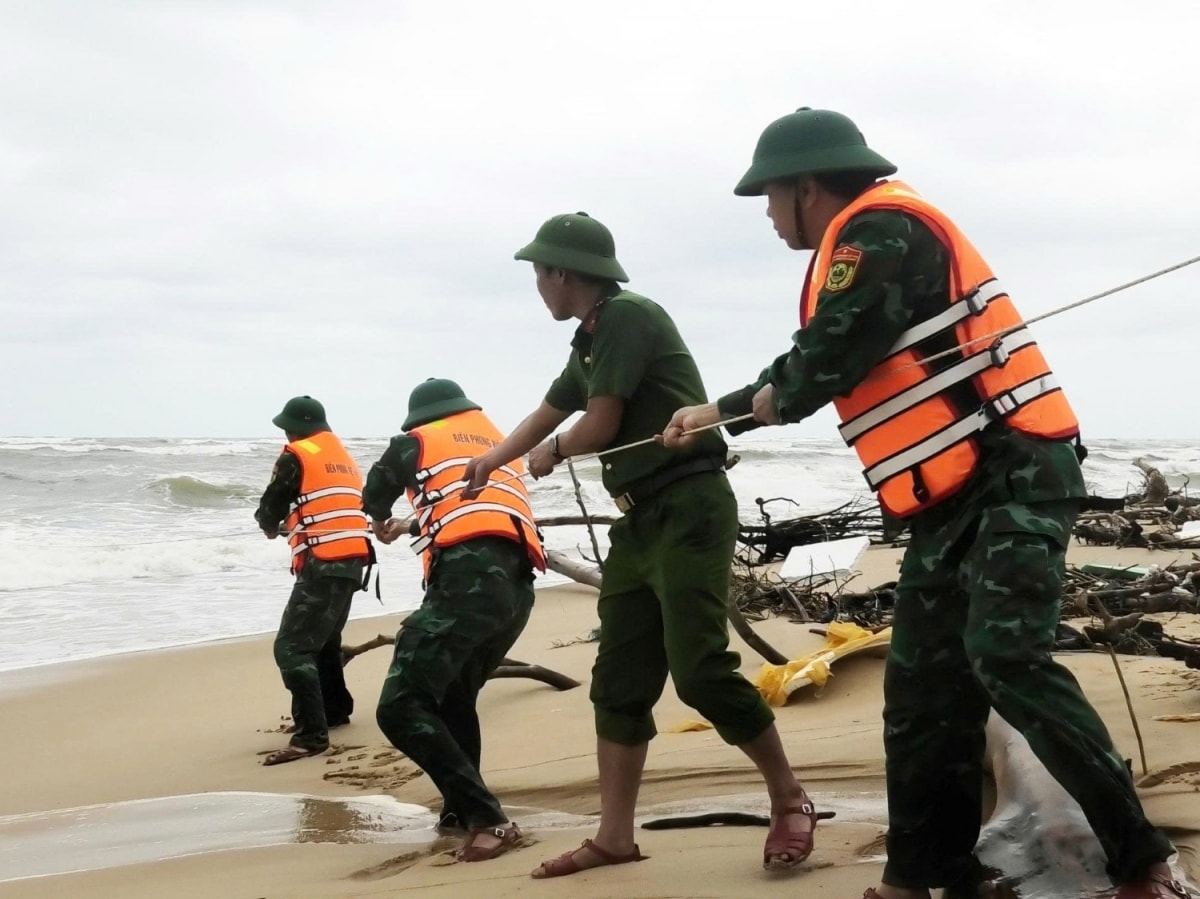 quang tri cuu 8 ngu dan bi chim tau khi dang vao cua nhat le hinh anh 2