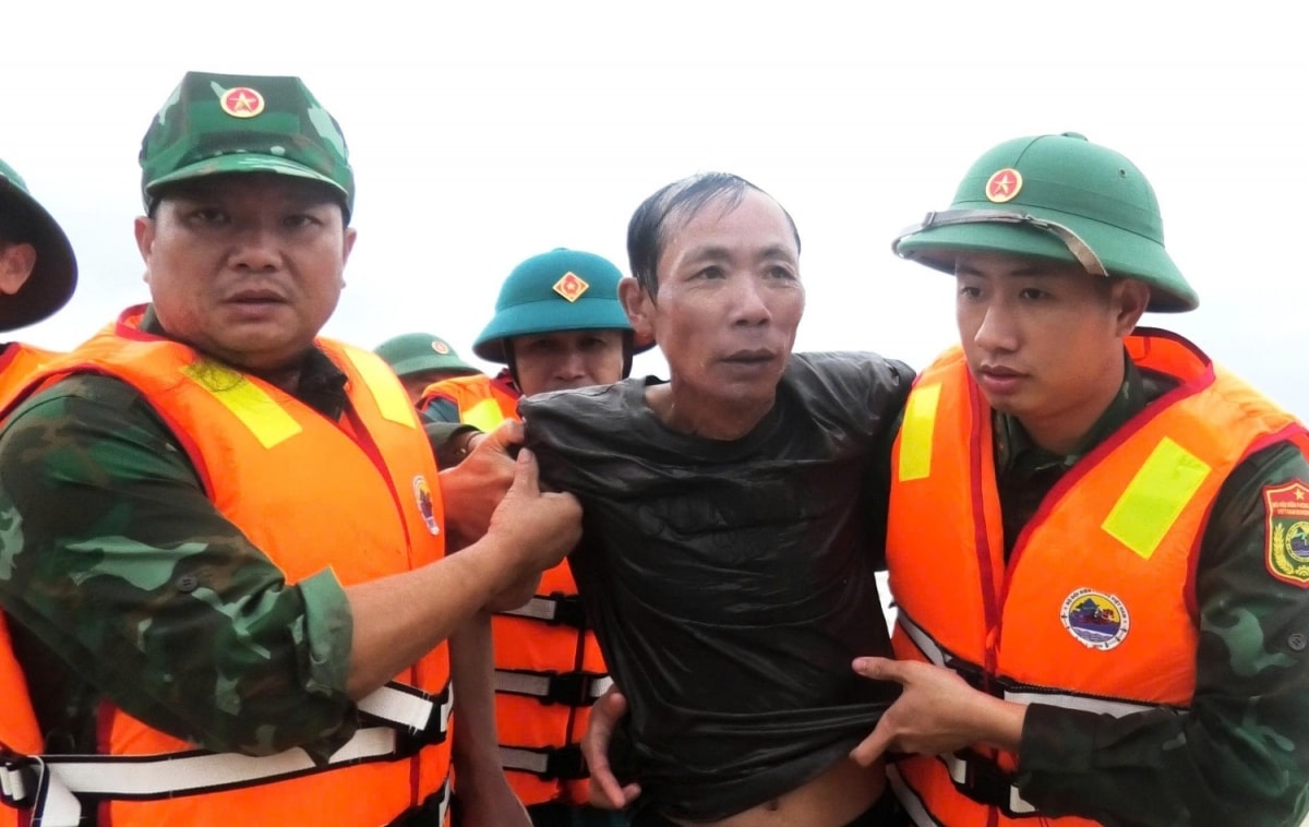 quang tri cuu 8 ngu dan bi chim tau khi dang vao cua nhat le hinh anh 3