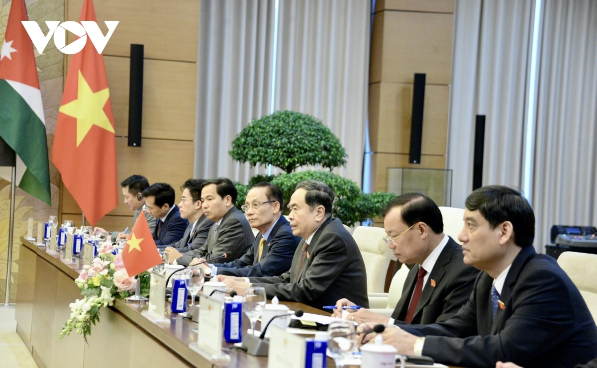 chủ tịch quốc hội trần thanh mẫn hội kiến quốc vương jordan hình ảnh 3 chu tich quoc hoi tran thanh man hoi kien quoc vuong jordan hinh anh 3