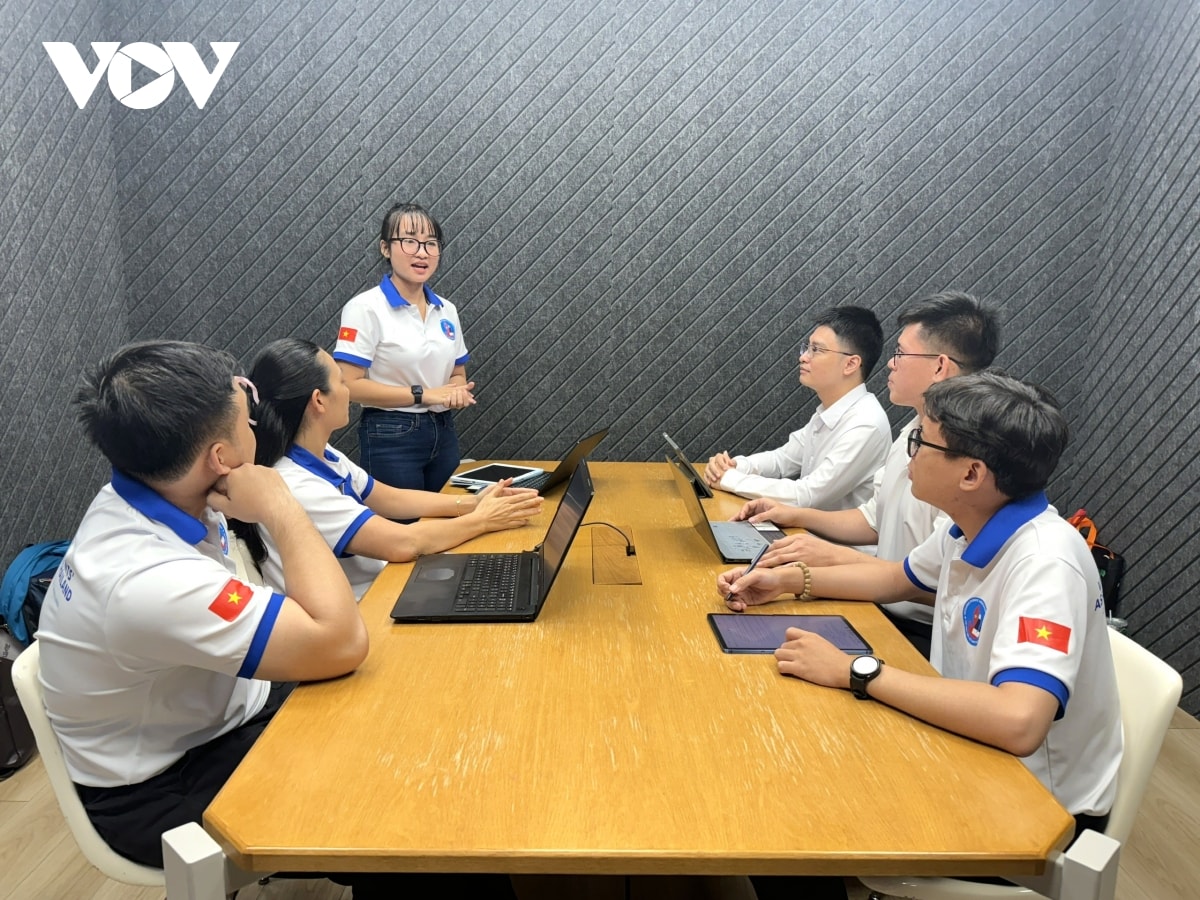 trí thức trẻ việt nam tại thái lan góp ý văn kiện Đại hội xiv của Đảng hình ảnh 3 tri thuc tre viet nam tai thai lan gop y van kien Dai hoi xiv cua Dang hinh anh 3