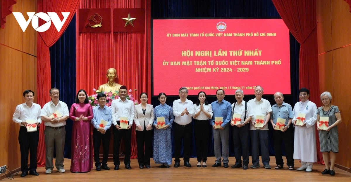 mttq tp.hcm kiện toàn bộ máy, hướng đến mô hình hai cấp hiệu quả hình ảnh 3 mttq tp.hcm kien toan bo may, huong den mo hinh hai cap hieu qua hinh anh 3