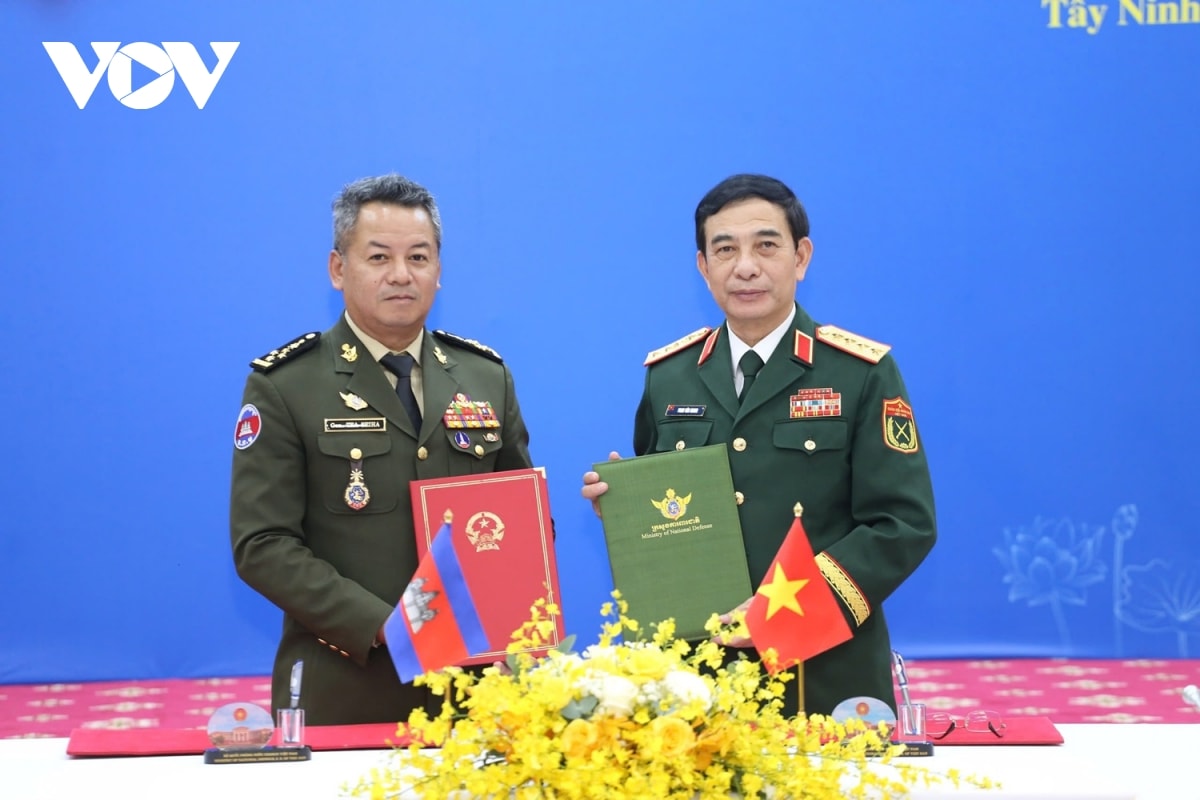 sac mau huu nghi viet nam - campuchia tren tuyen bien gioi tay ninh hinh anh 14