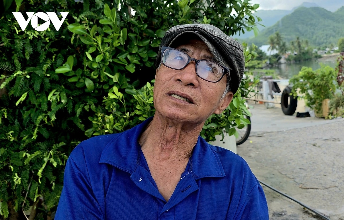 dòng nước thải đen ngòm từ bãi rác tấn công khu dân cư và đổ ra biển nha trang hình ảnh 1 dong nuoc thai den ngom tu bai rac tan cong khu dan cu va do ra bien nha trang hinh anh 1