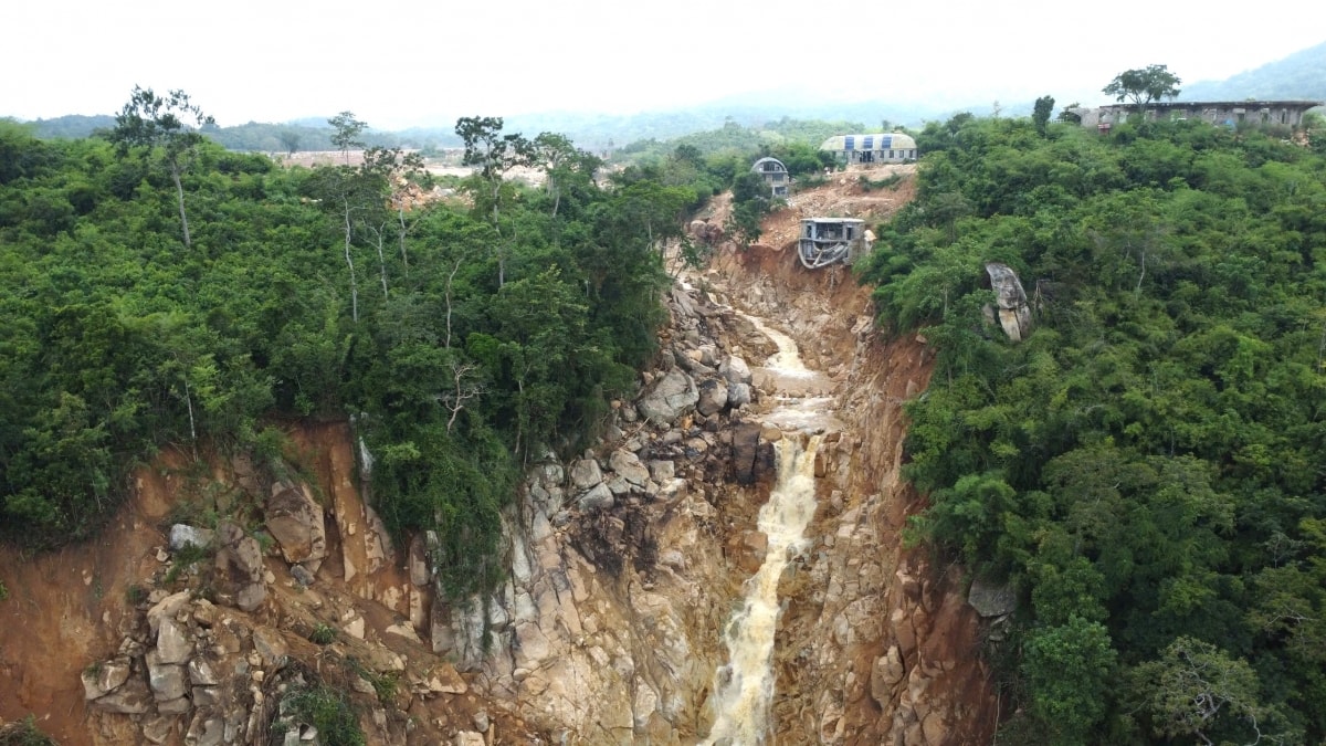 khởi tố vụ vỡ hồ chứa nước ở tuy phong gây hậu quả nghiêm trọng hình ảnh 1 khoi to vu vo ho chua nuoc o tuy phong gay hau qua nghiem trong hinh anh 1