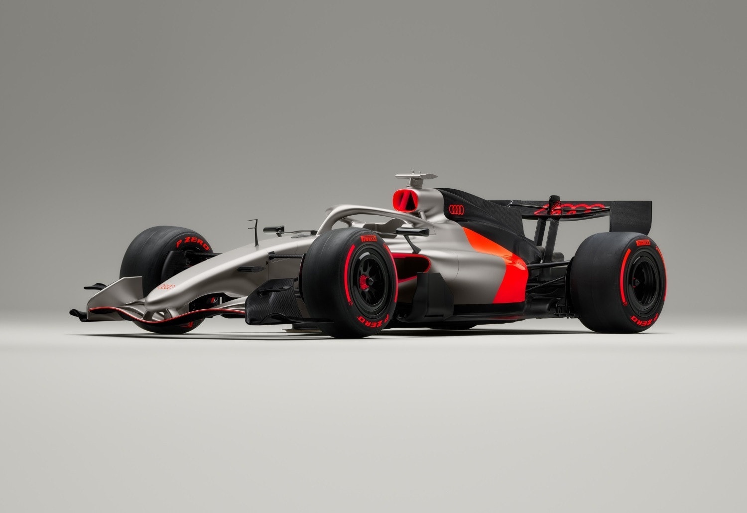 Xe sử dụng bảng màu titan, đen carbon và đỏ Audi - màu sắc sẽ gắn liền với hình ảnh đội đua F1 của hãng.