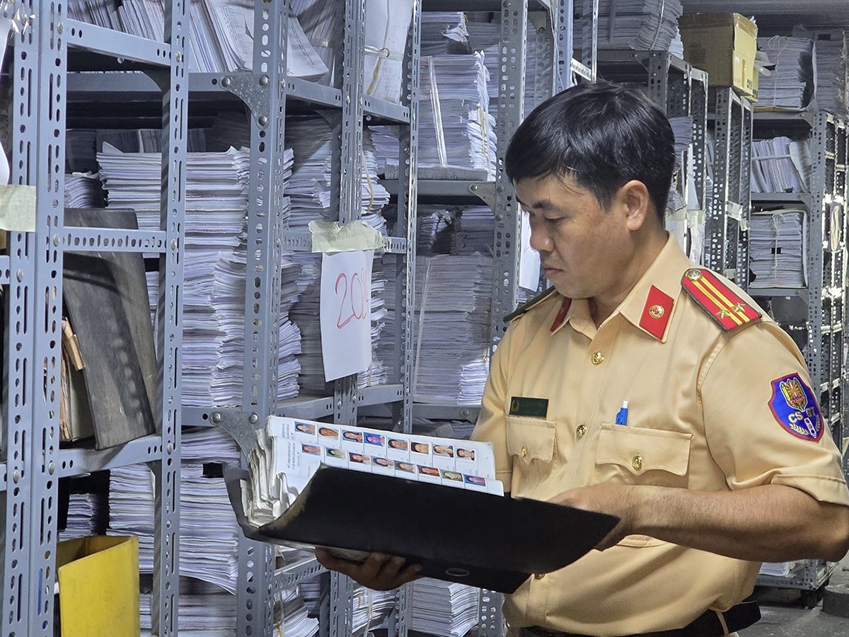 tp.hcm hỗ trợ người dân mất gplx chuyển sang thẻ pet hình ảnh 3 tp.hcm ho tro nguoi dan mat gplx chuyen sang the pet hinh anh 3