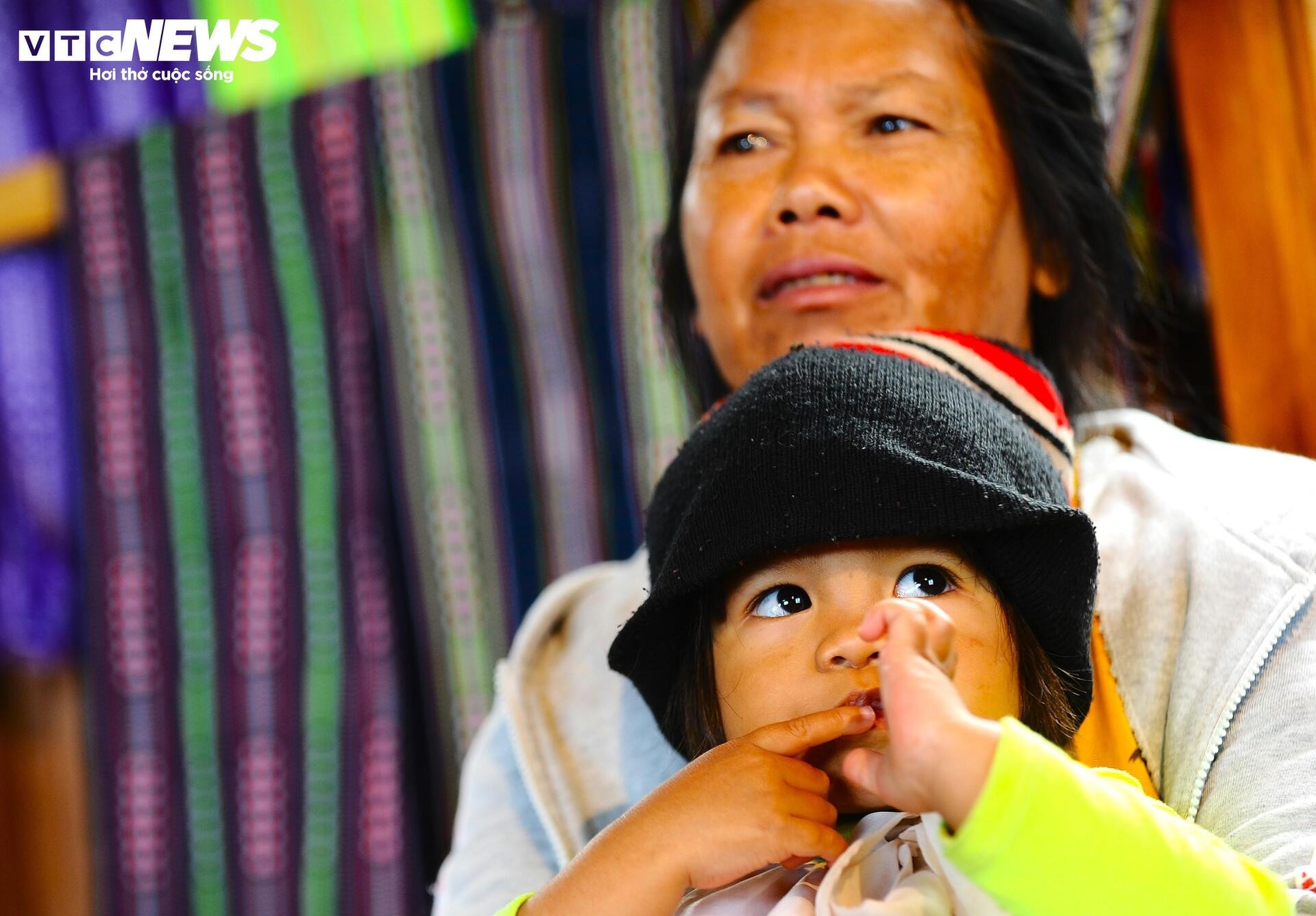 Độc đáo nghề dệt thổ cẩm của người K'ho dưới chân núi LangBiang - 13