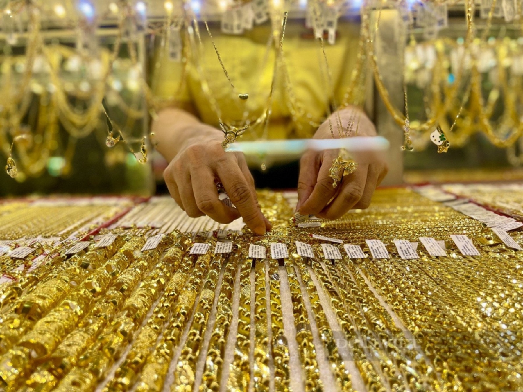 Giá vàng hôm nay ít biến động sau khi vừa lao dốc. (Ảnh minh họa).