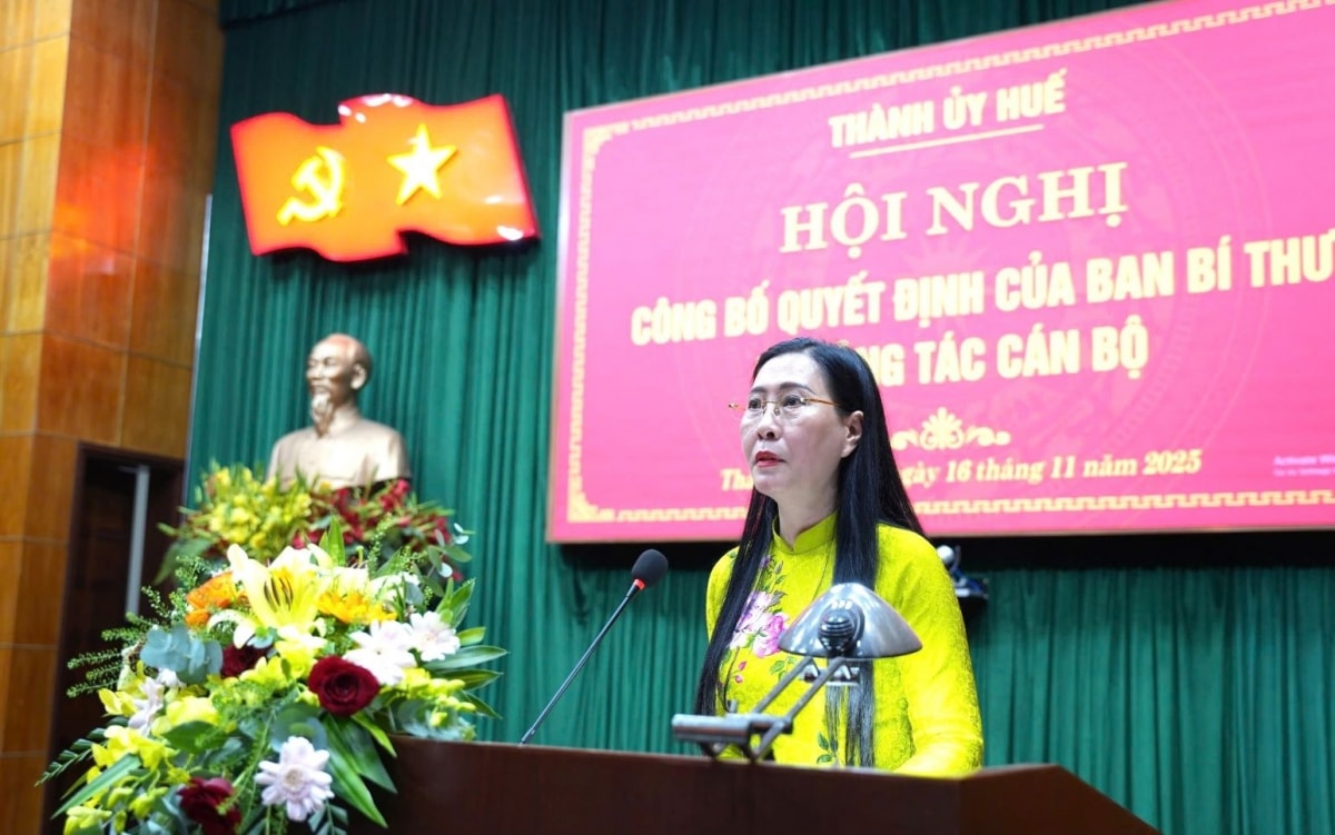 chu tich tinh khanh hoa nguyen khac toan giu chuc pho bi thu thanh uy hue hinh anh 2