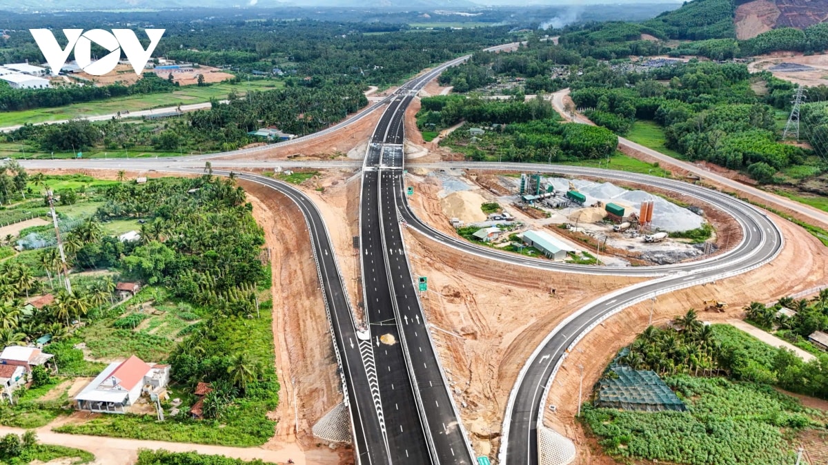 no luc dua cao toc bac nam doan quang ngai - hoai nhon ve dich dip 19 12 hinh anh 2