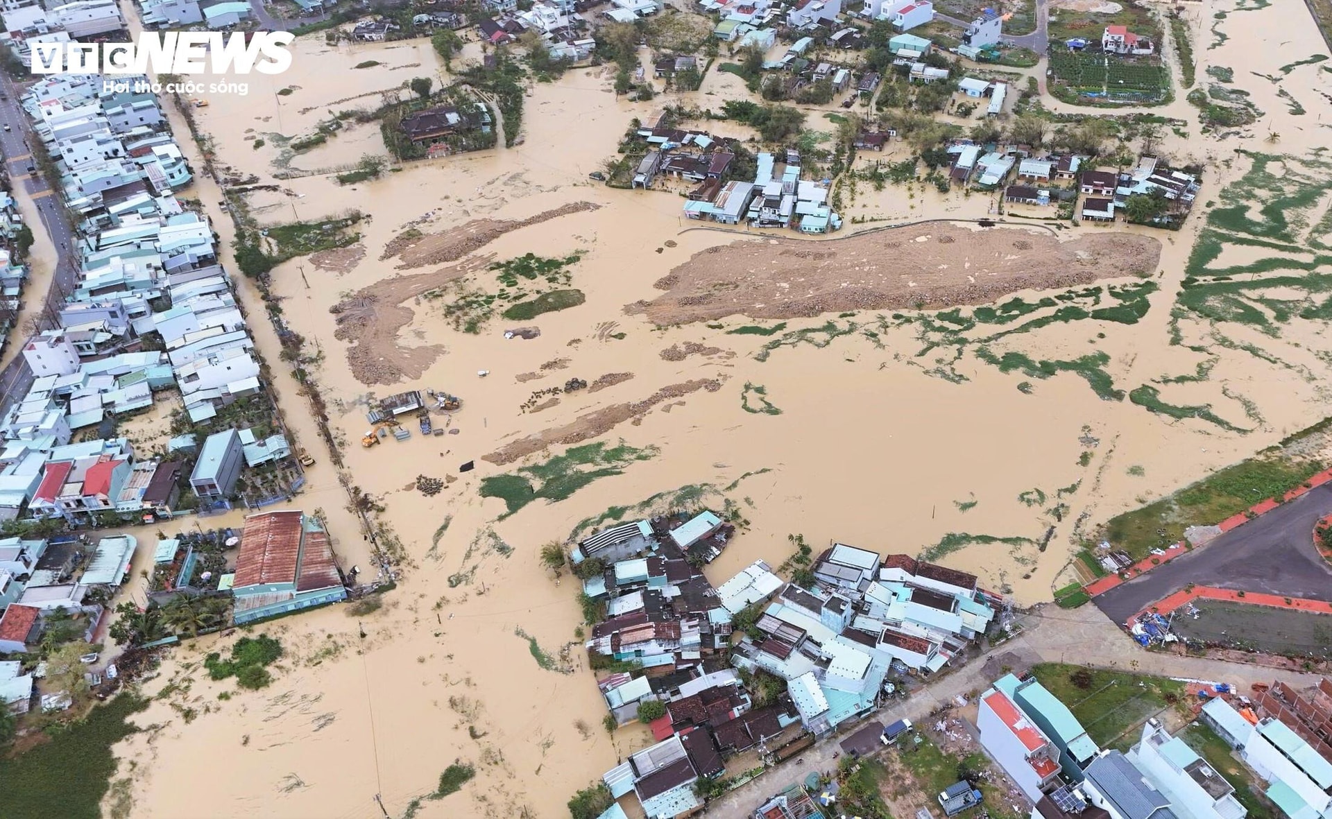 Nước bắt đầu dâng cao tại các khu vực hạ lưu phía Đông tỉnh Gia Lai.