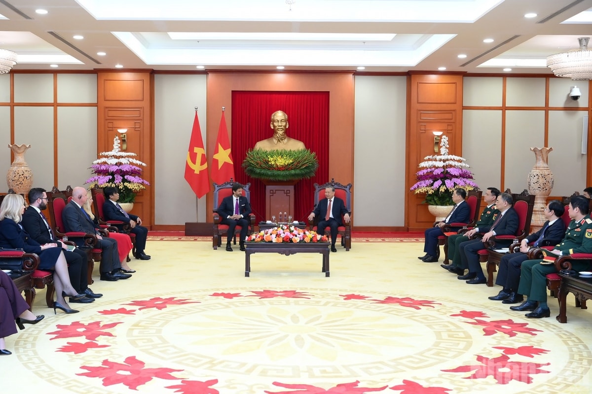 tong bi thu to lam tiep pho thu tuong, bo truong quoc phong slovakia hinh anh 1