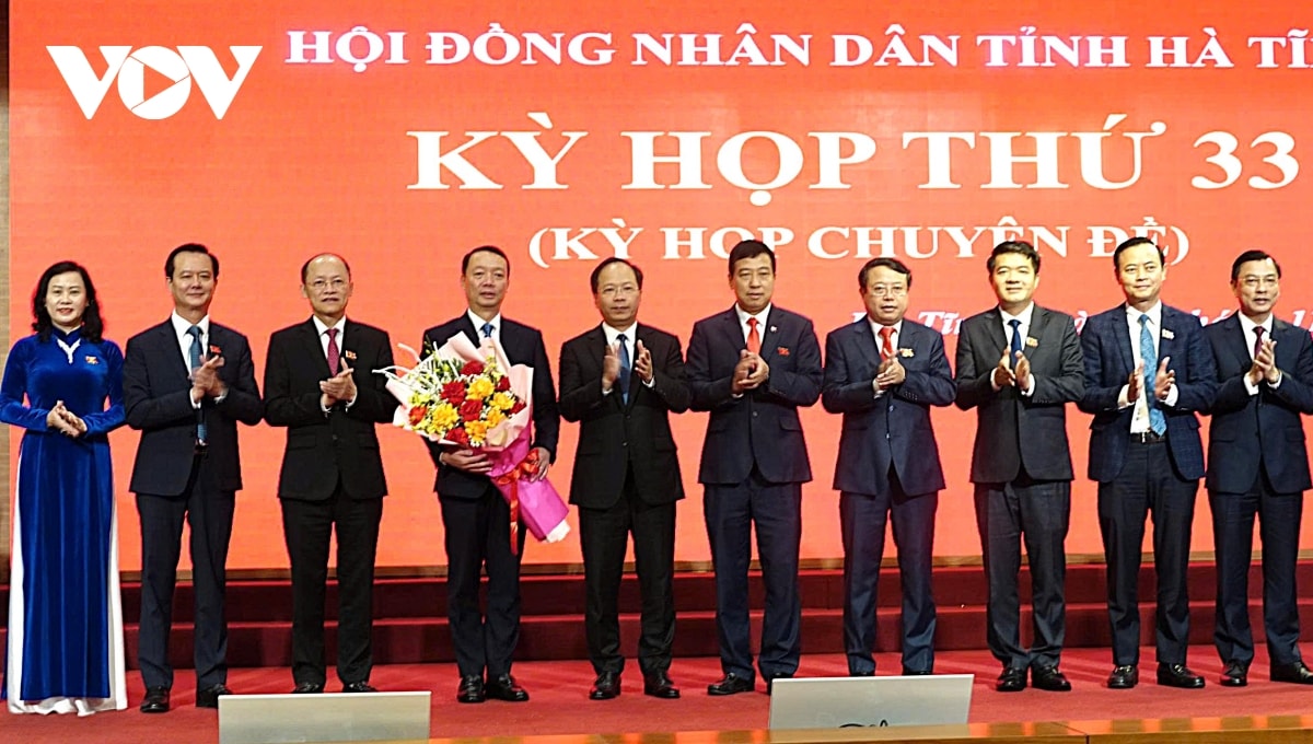 Ong phan thien Dinh duoc bau giu chuc chu tich tinh ha tinh hinh anh 2