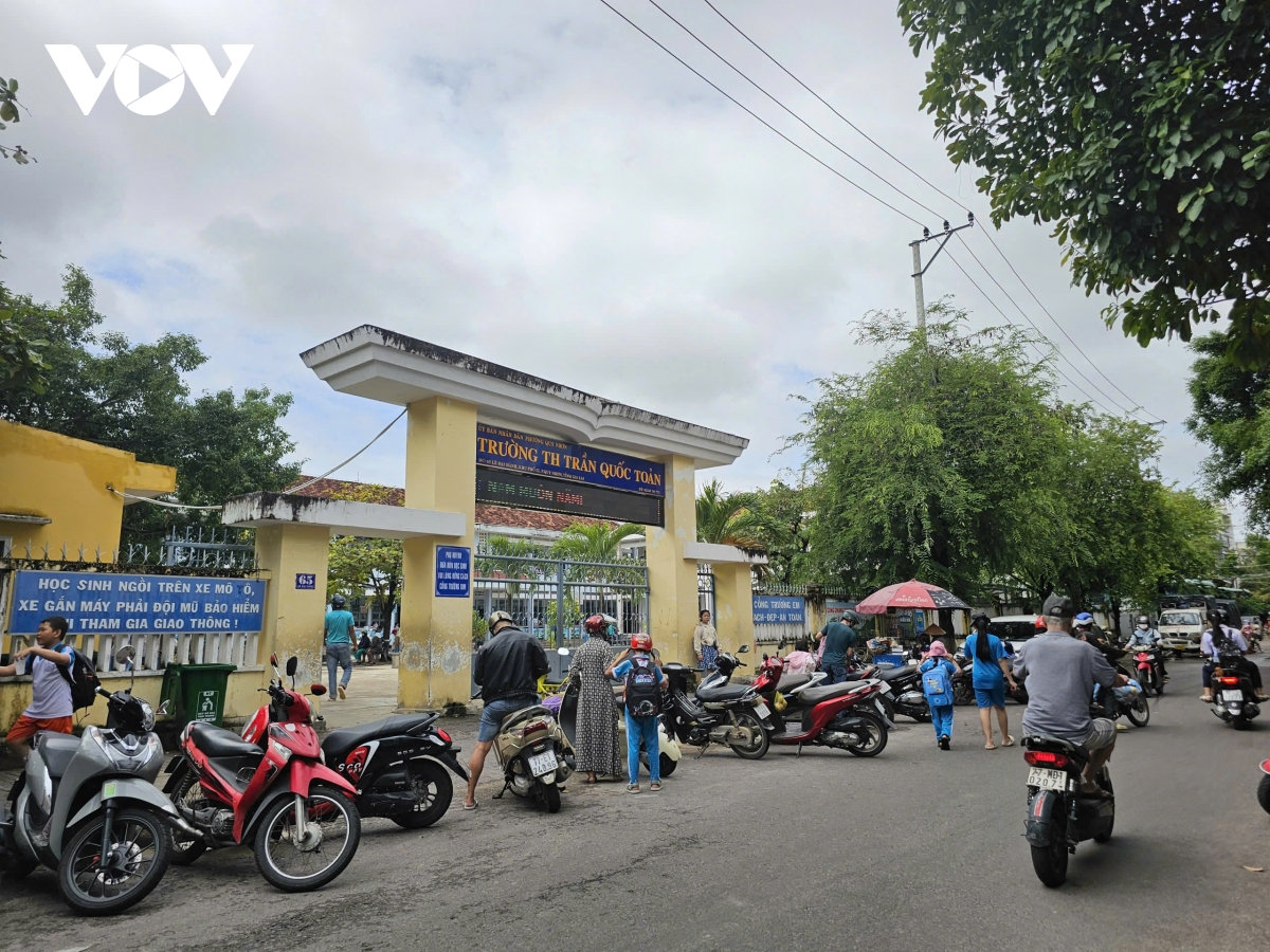 mua lu lon, hon 26.000 hoc sinh gia lai phai nghi hoc hinh anh 1