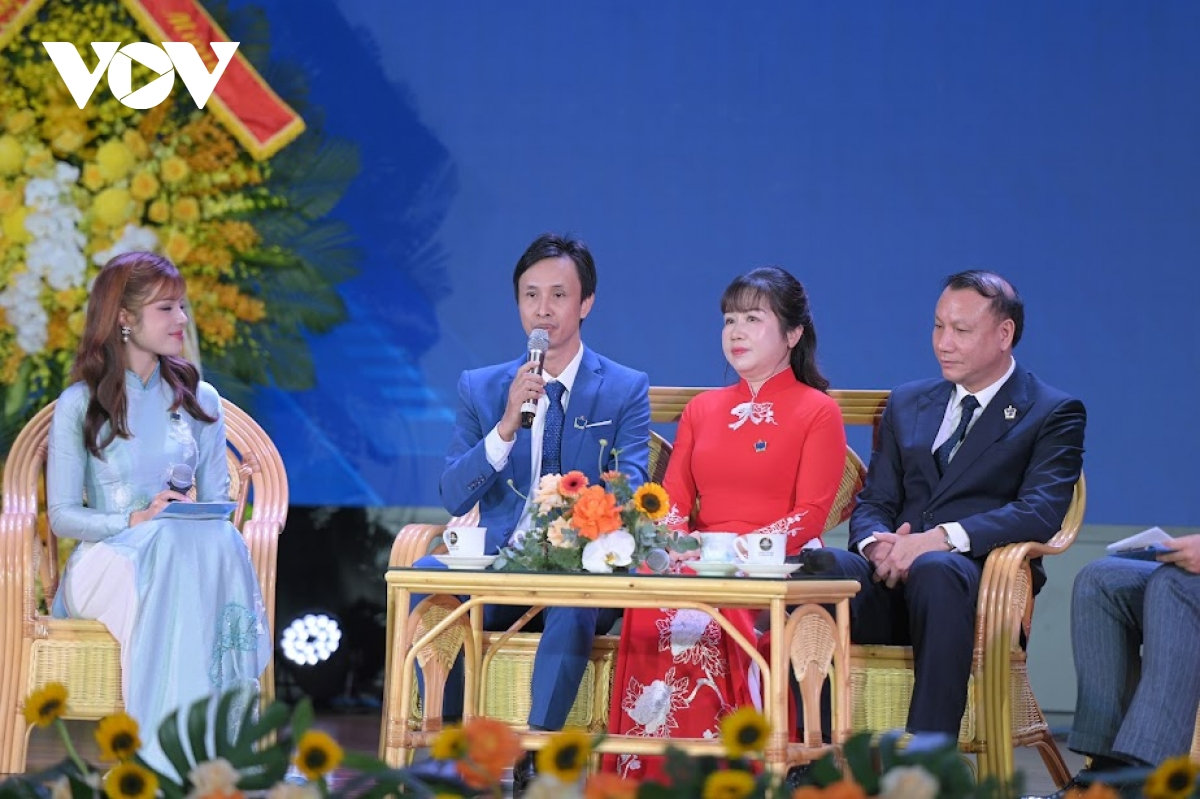 thay nguyen ba tu - nguoi truyen lua cho hoc sinh chinh phuc tri thuc quoc te hinh anh 1