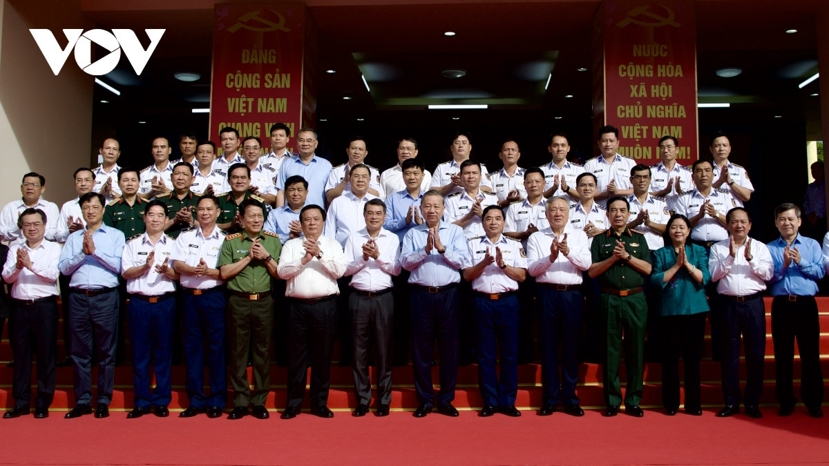 tổng bí thư tô lâm tạo điểm tựa vững chắc để ngư dân vươn khơi, bám biển hình ảnh 1 tong bi thu to lam tao diem tua vung chac de ngu dan vuon khoi, bam bien hinh anh 1