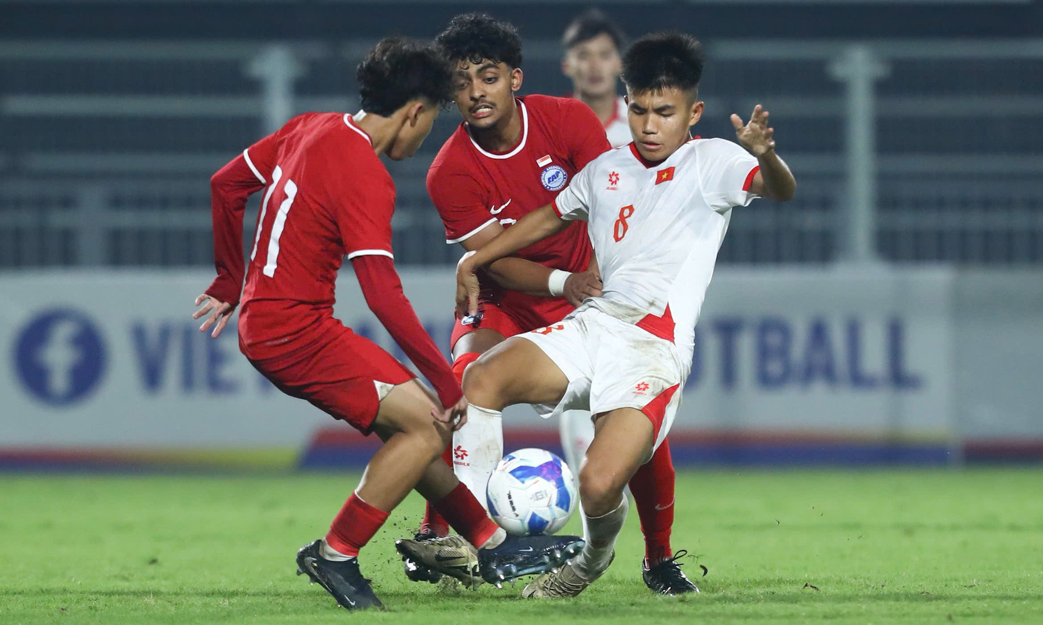Bảng xếp hạng vòng loại U17 châu Á 2026: U17 Việt Nam đứng sau Malaysia