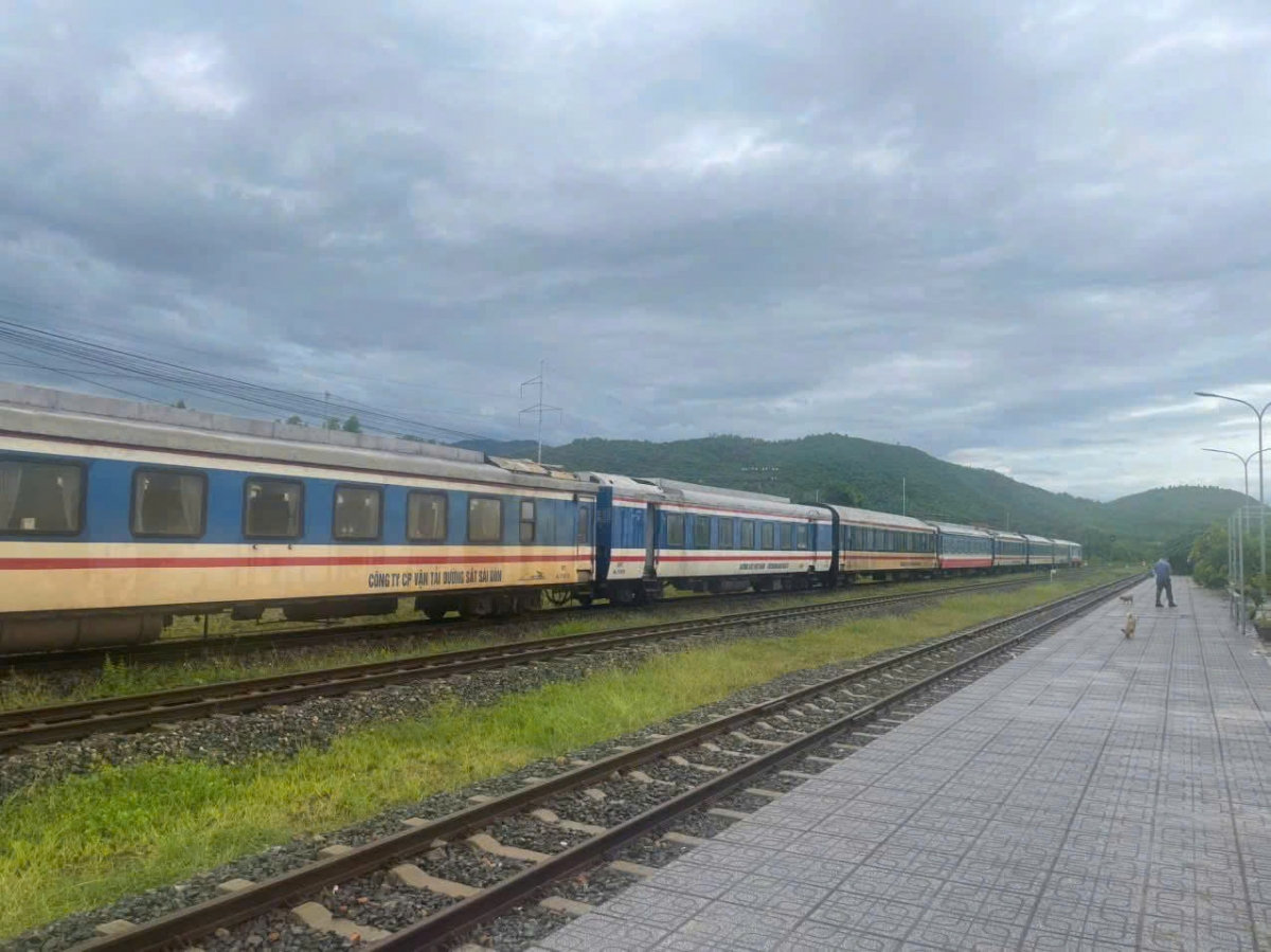 hon 60 diem sat lo tren tuyen duong sat bac - nam, duong qua mien trung van tac hinh anh 3