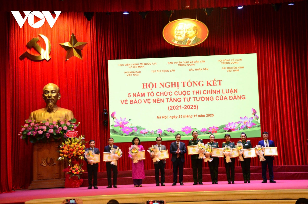 tong ket 5 nam to chuc cuoc thi chinh luan ve bao ve nen tang tu tuong cua Dang hinh anh 8
