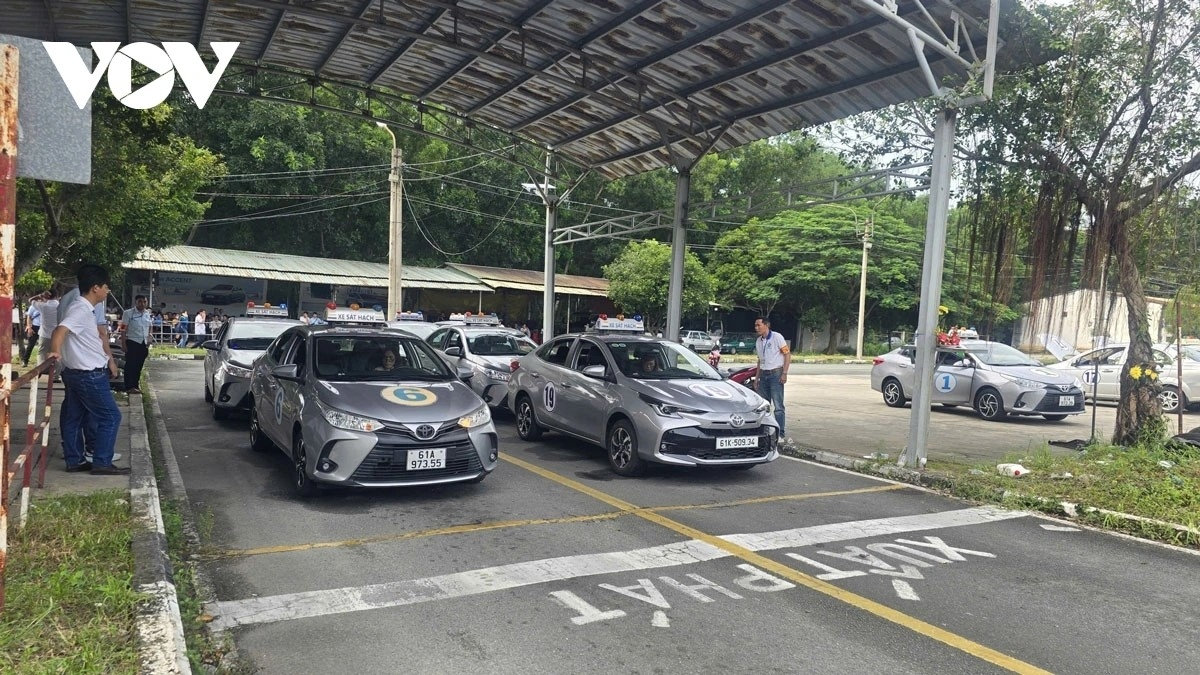 Đề xuất cấp bằng lái xe dưới dạng điện tử, tích hợp trên hệ thống dữ liệu hình ảnh 2 De xuat cap bang lai xe duoi dang dien tu, tich hop tren he thong du lieu hinh anh 2