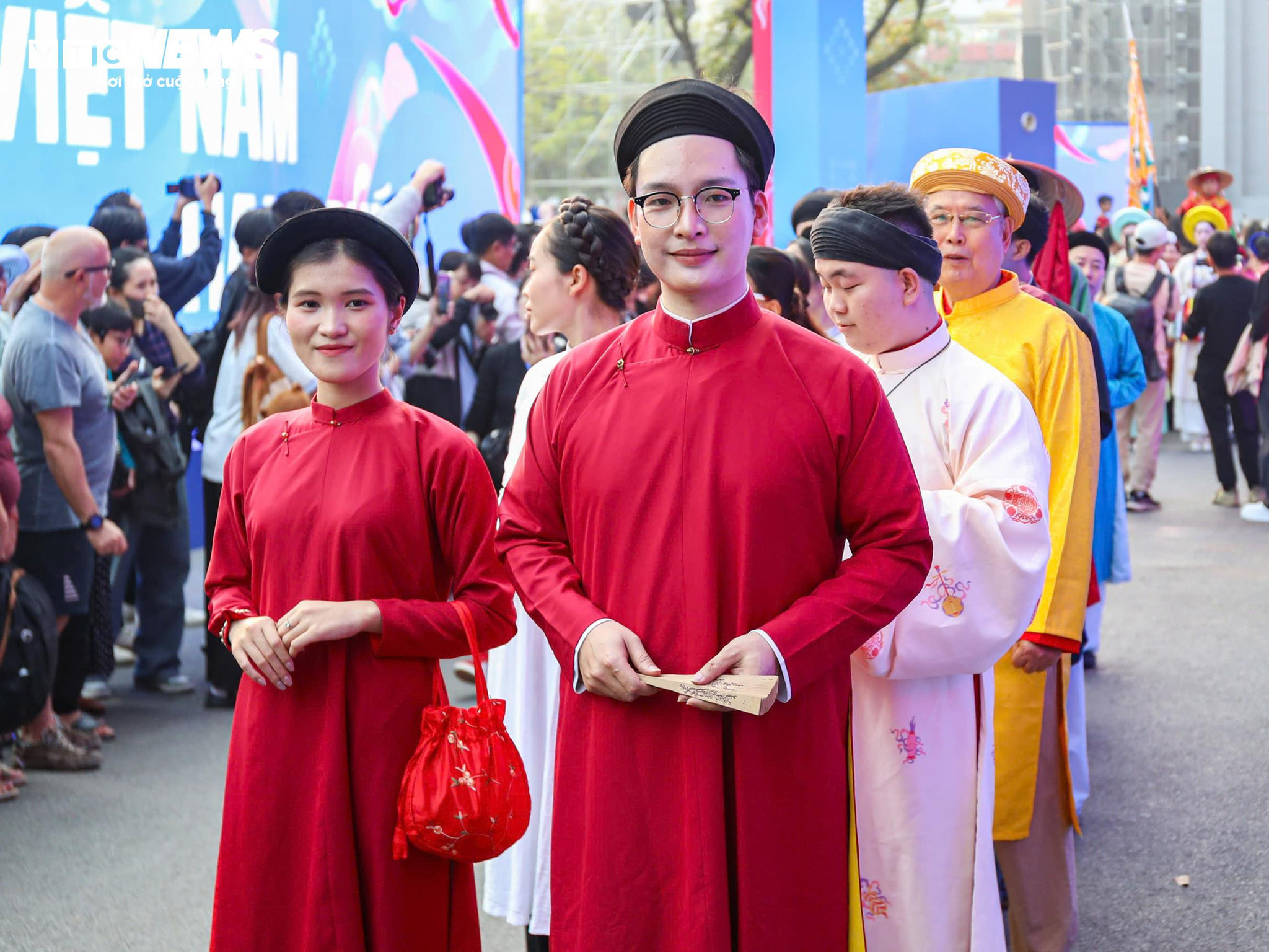800 người mặc Việt phục tái hiện nghi lễ cưới xưa giữa phố đi bộ hồ Gươm - 9