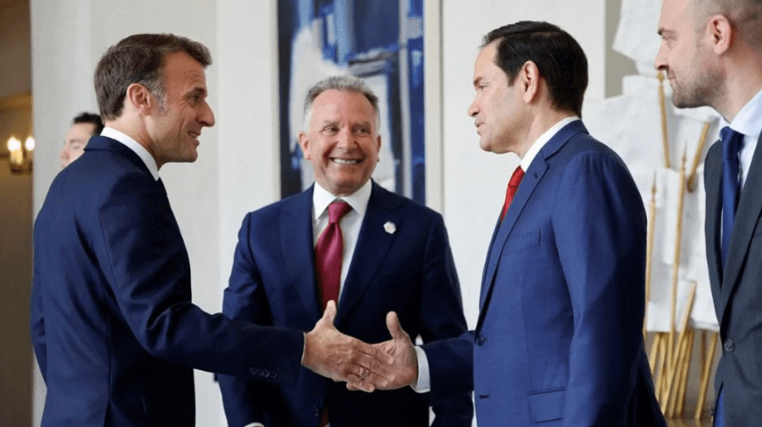 Tổng thống Pháp Emmanuel Macron, Ngoại trưởng Mỹ Marco Rubio và Đặc phái viên Steve Witkoff. (Ảnh: Getty)