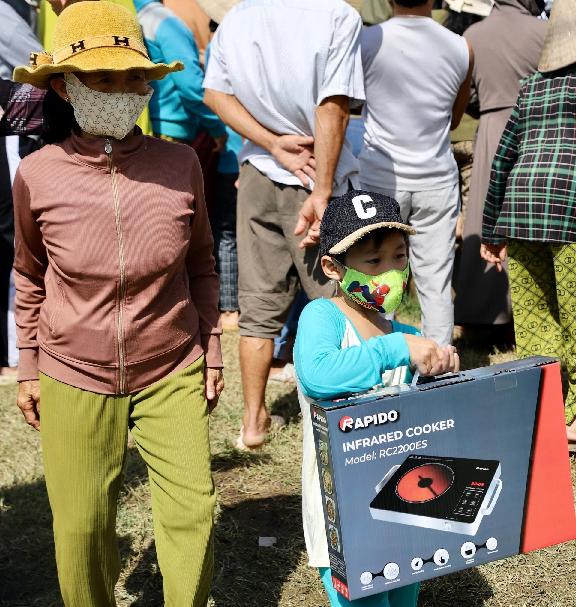 Rapido viết tiếp hành trình 10 năm trách nhiệm với cộng đồng, hỗ trợ bà con vùng lũ trị giá 1,05 tỷ đồng 6 anh-3-2.jpg