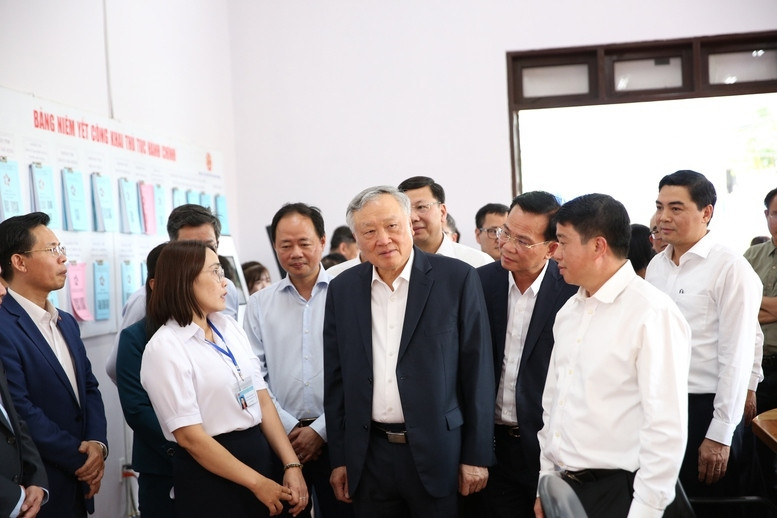 sắp xếp lại giang sơn - cuộc cách mạng từ ý Đảng đến lòng dân hình ảnh 3 sap xep lai giang son - cuoc cach mang tu y Dang den long dan hinh anh 3