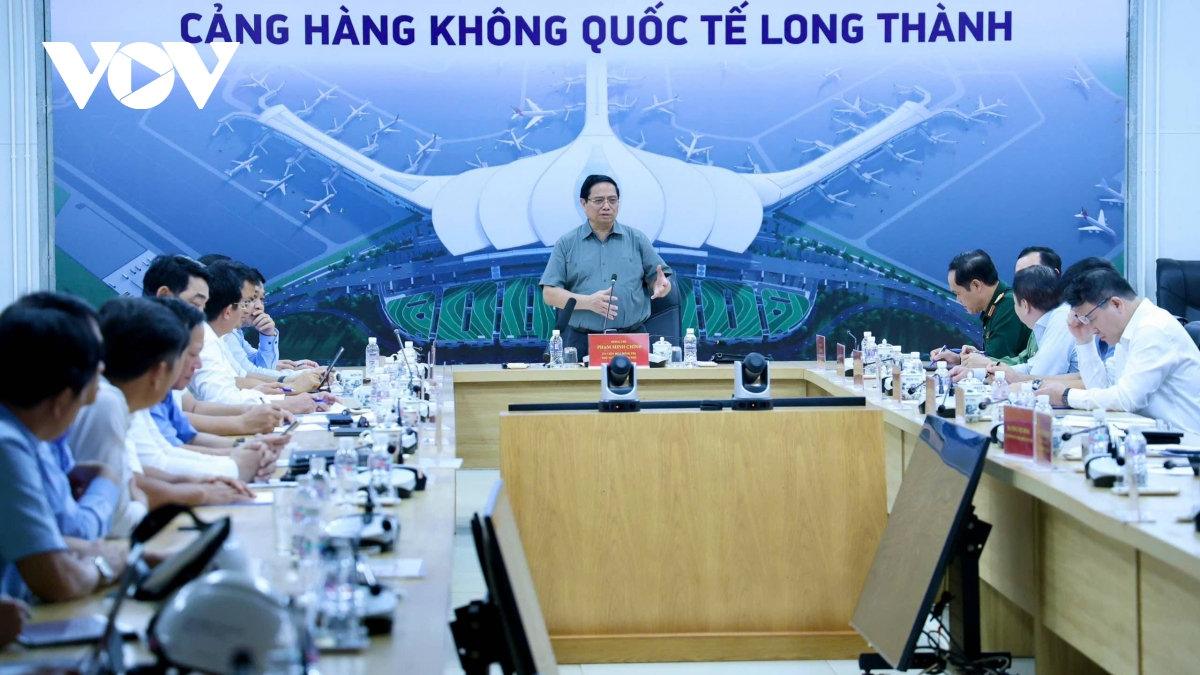 thủ tướng sân bay long thành đảm bảo điều kiện đón chuyến bay đầu tiên vào 19 12 hình ảnh 1 thu tuong san bay long thanh dam bao dieu kien don chuyen bay dau tien vao 19 12 hinh anh 1